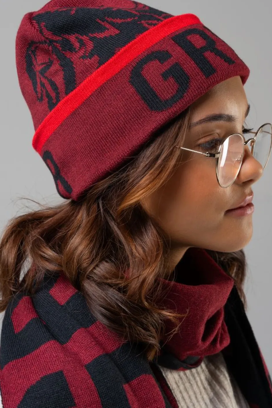 Harry Potter Gryffindor Luxury Adults Beanie & Jacquard Scarf Set-Bioworld International Shop